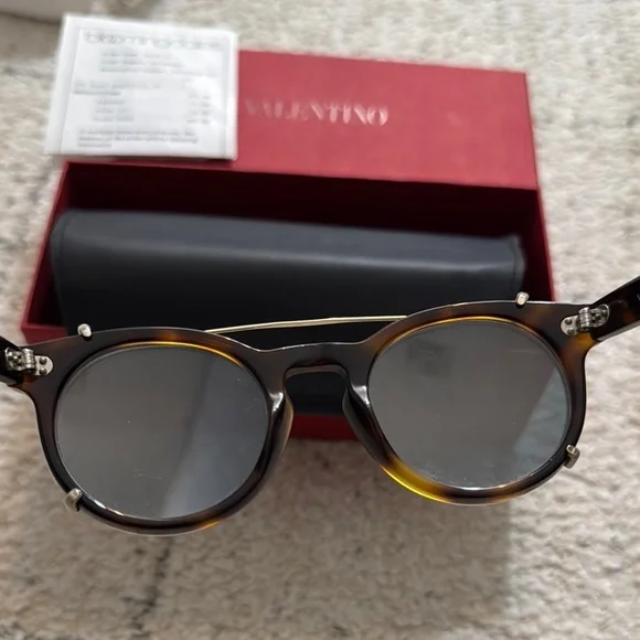 Valentino ‌2 in 1 - Glasses & Sunglasses with Case & Box